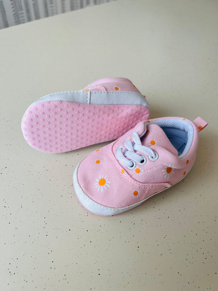 first little shoesies - daisies